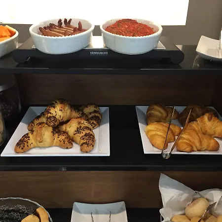 住宿加早餐酒店 波尔瓦拉特伦图诺住宿加早餐旅馆 莱科