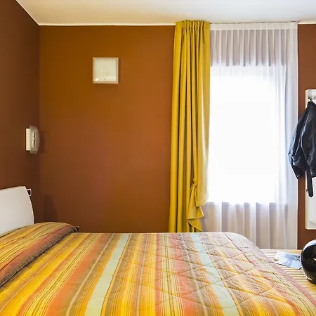 فندق مبيت وإفطار Polvara Trentuno 4*